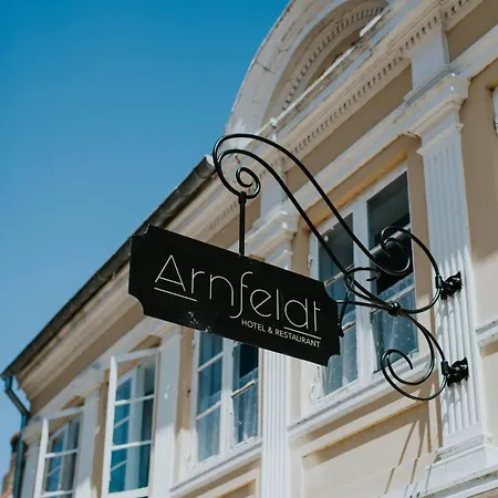 Arnfeldt 호텔 *